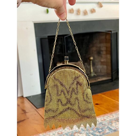 Vintage Gold Link Mesh Purse, Dresden German, Kissing Clasp, Metal Frame - Picture 2 of 10